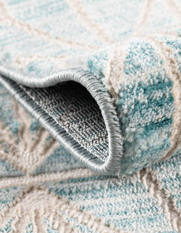 Detail image of Jill Zarin 7' 10 x 7' 10 Uptown Fifth Avenue Square Rug