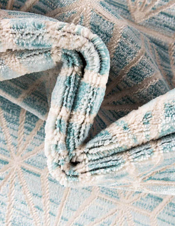 Detail image of Jill Zarin 7' 10 x 7' 10 Uptown Fifth Avenue Square Rug