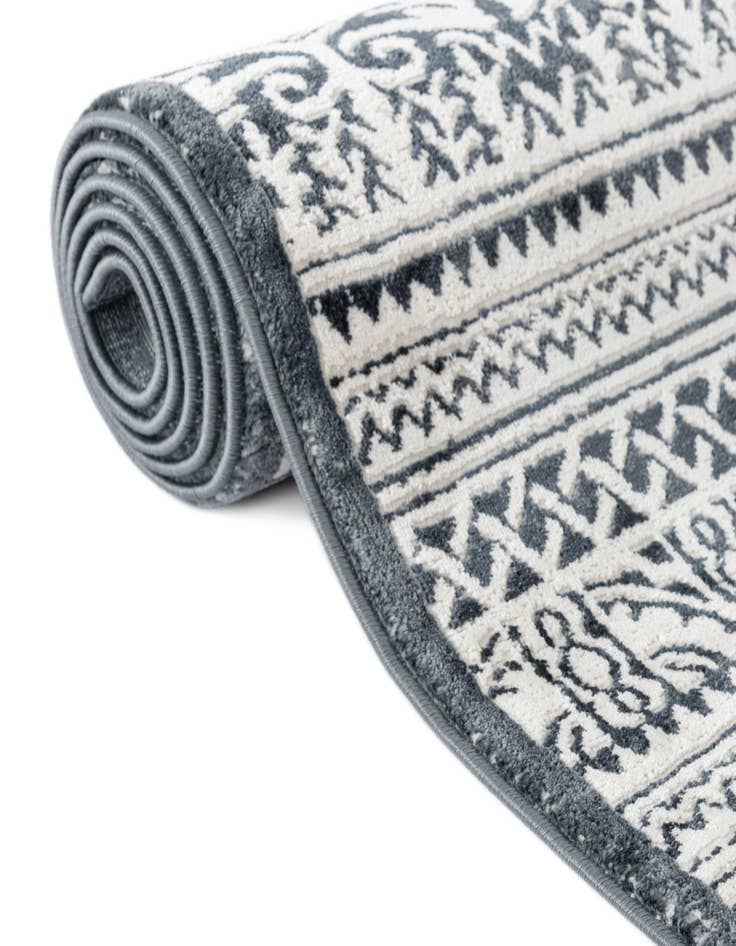 Detail image of Jill Zarin 7' 10 x 7' 10 Uptown Cloisters Square Rug