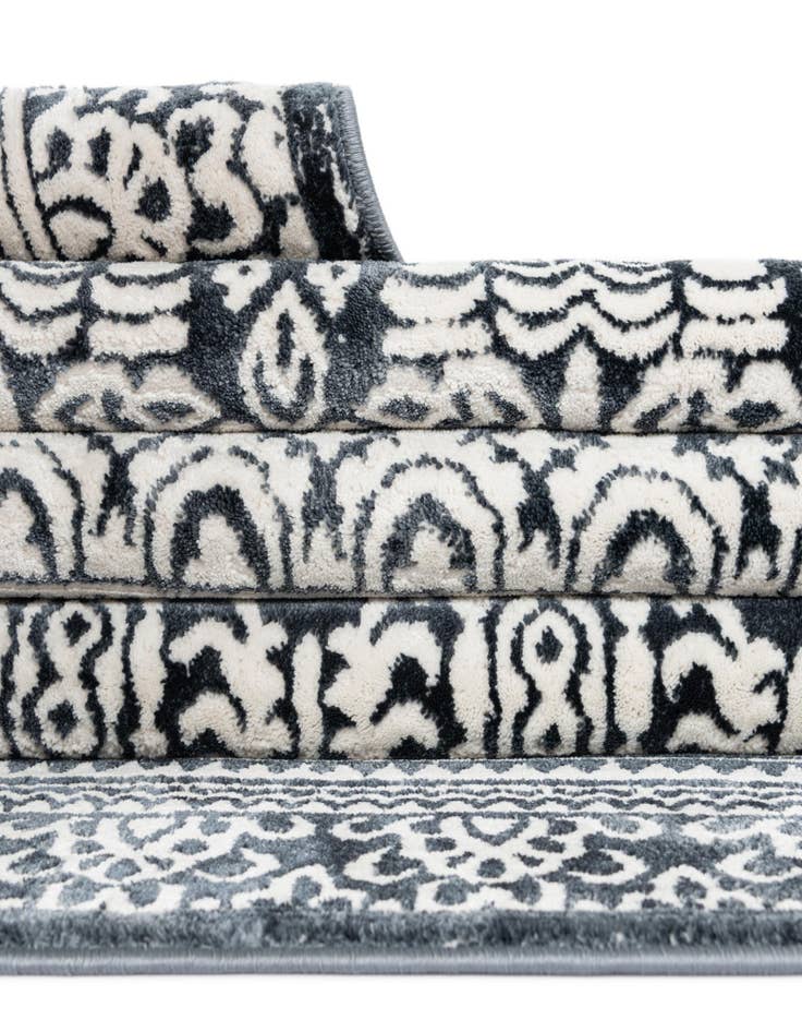 Detail image of Jill Zarin 7' 10 x 7' 10 Uptown Cloisters Square Rug