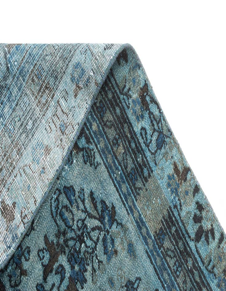 Detail image of  10' 7 x 10' 7 Vintage Royal Square Rug