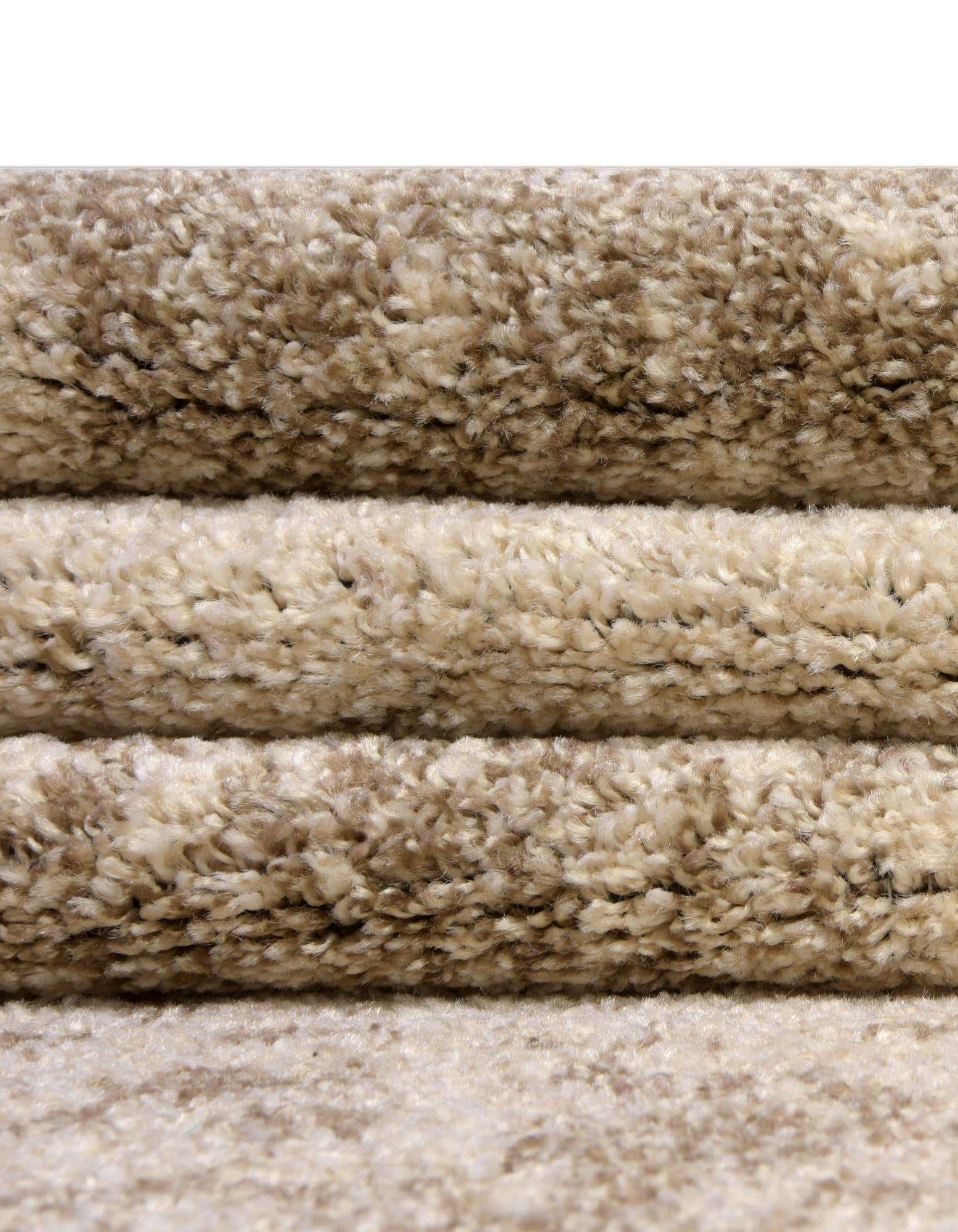 Primary image  5' x 10' Angelica Runner Rug