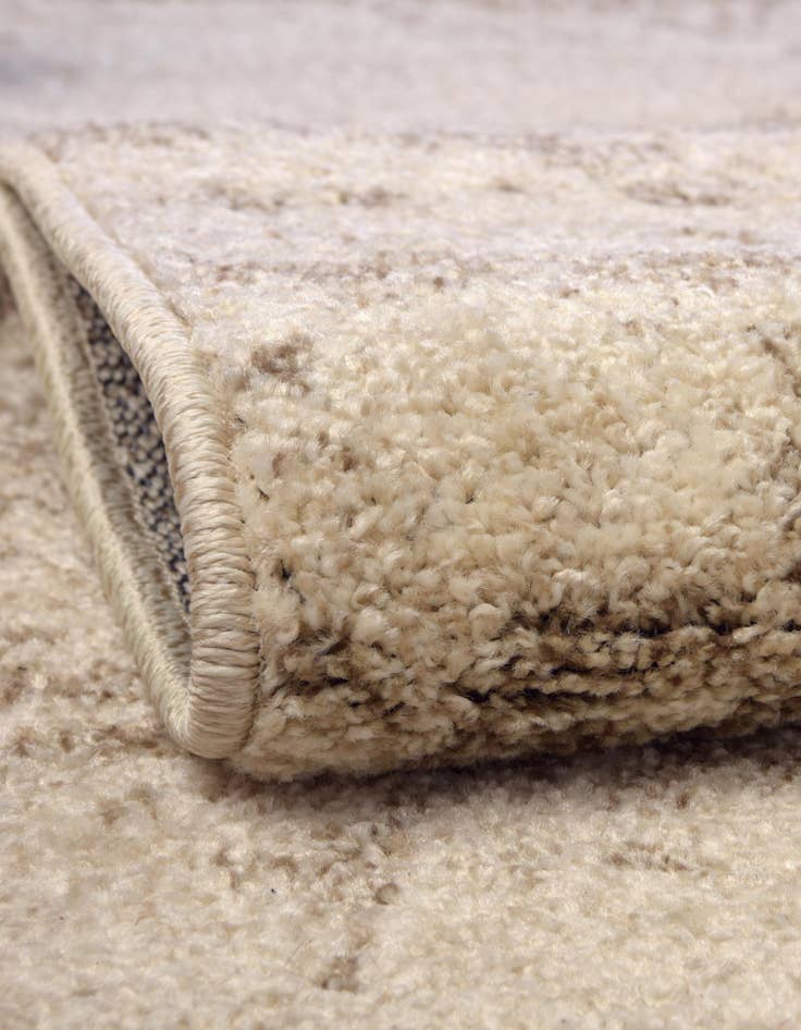 Detail image of  5' x 10' Angelica Runner Rug