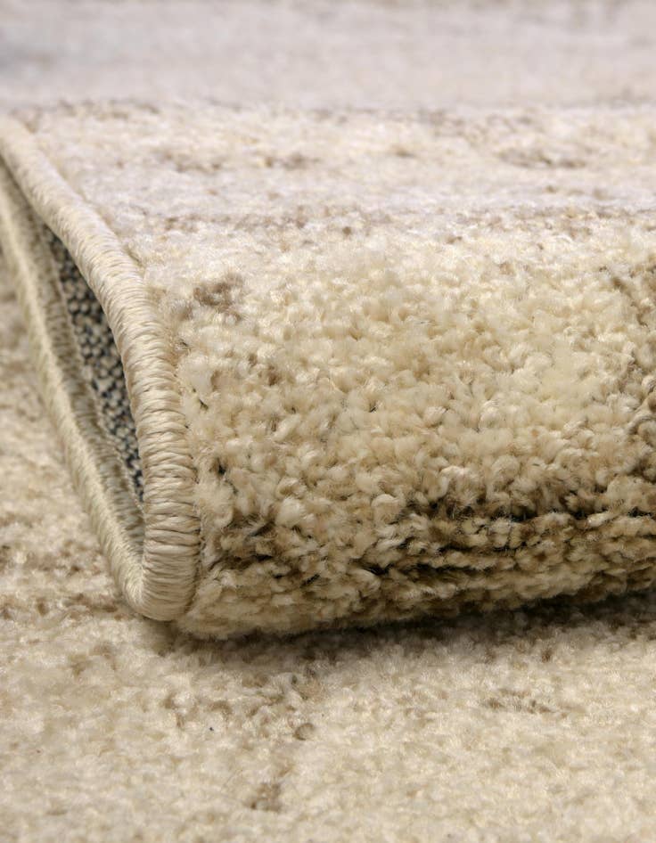 Detail image of  2' 7 x 10' Angelica Runner Rug