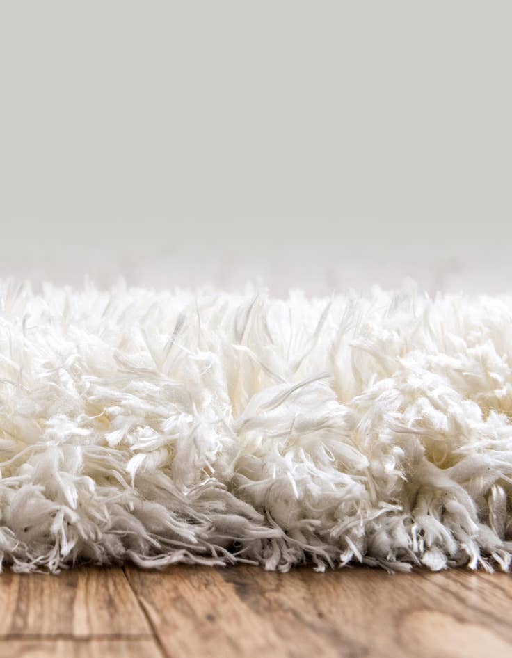 Detail image of  3' 3 x 3' 3 Marilyn Monroe&trade; Shag Round Rug