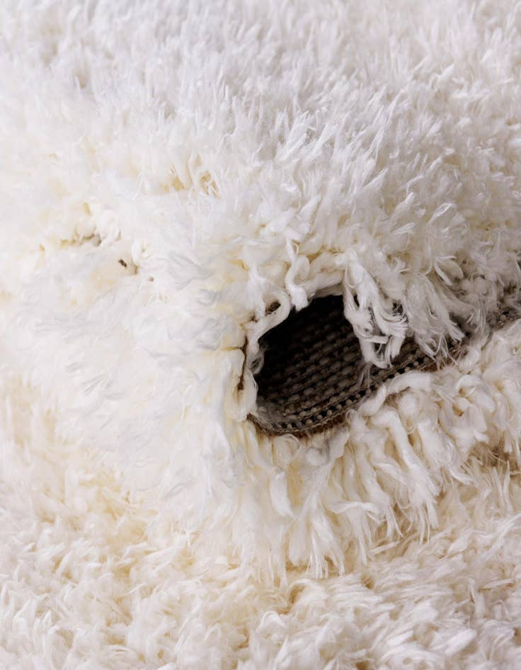 Detail image of  7' 10 x 7' 10 Marilyn Monroe™ Shag Round Rug