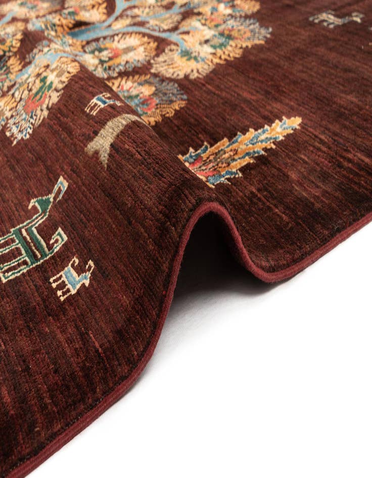 Detail image of  5' 9 x 7' 9 Ariana Ziegler Wool Rug