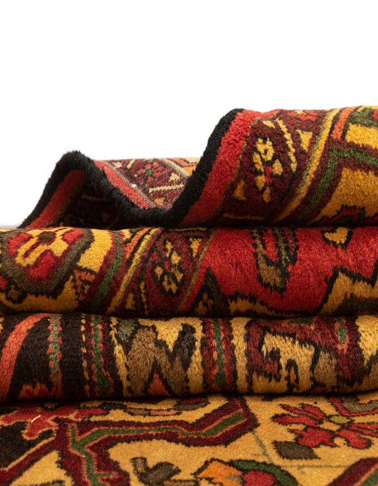 Detail image of  6' 10 x 10' Bachtiar Wool Rug