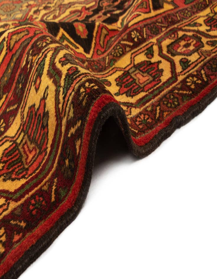 Detail image of  6' 10 x 10' Bachtiar Wool Rug