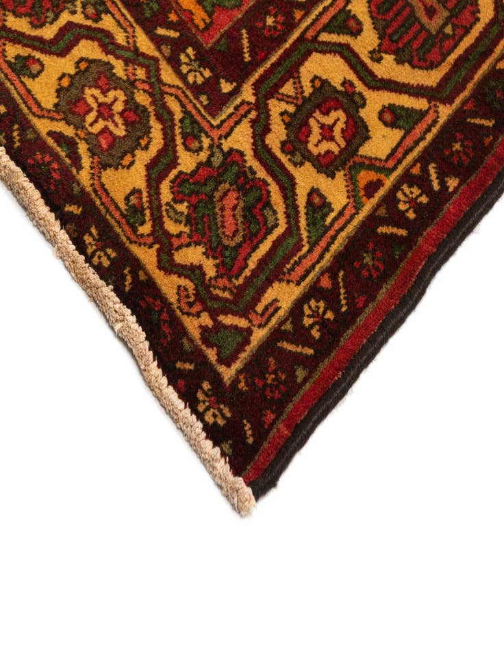 Detail image of  6' 10 x 10' Bachtiar Wool Rug