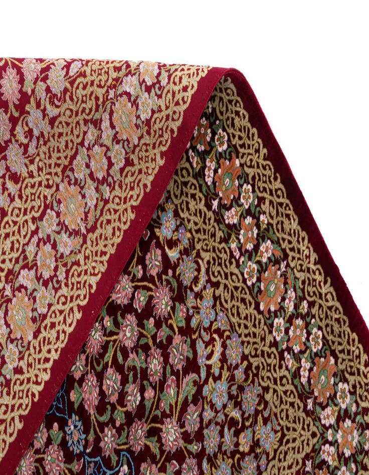 Detail image of  2' 7 x 4' 2 Ghom Silk Rug