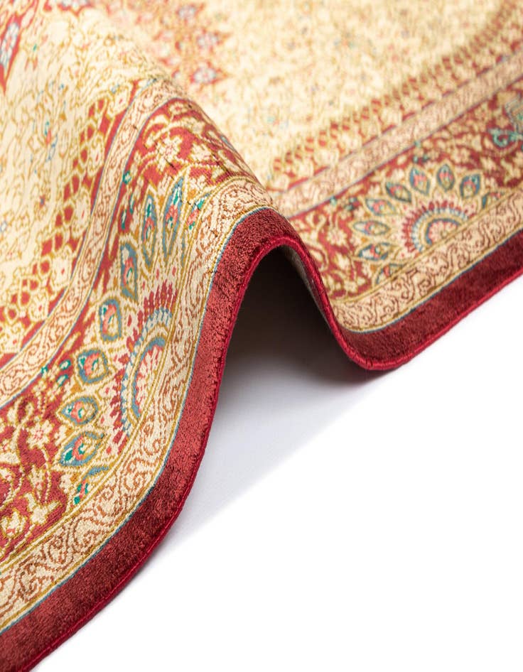 Detail image of  2' 7 x 4' Ghom Silk Rug