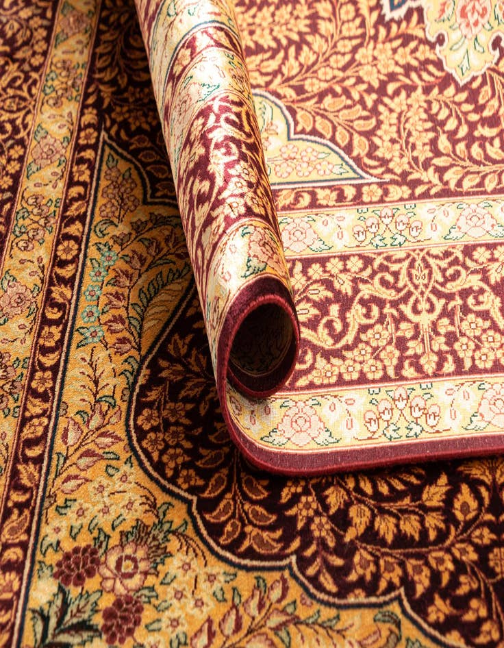 Detail image of  3' 5 x 4' 11 Ghom Silk Rug