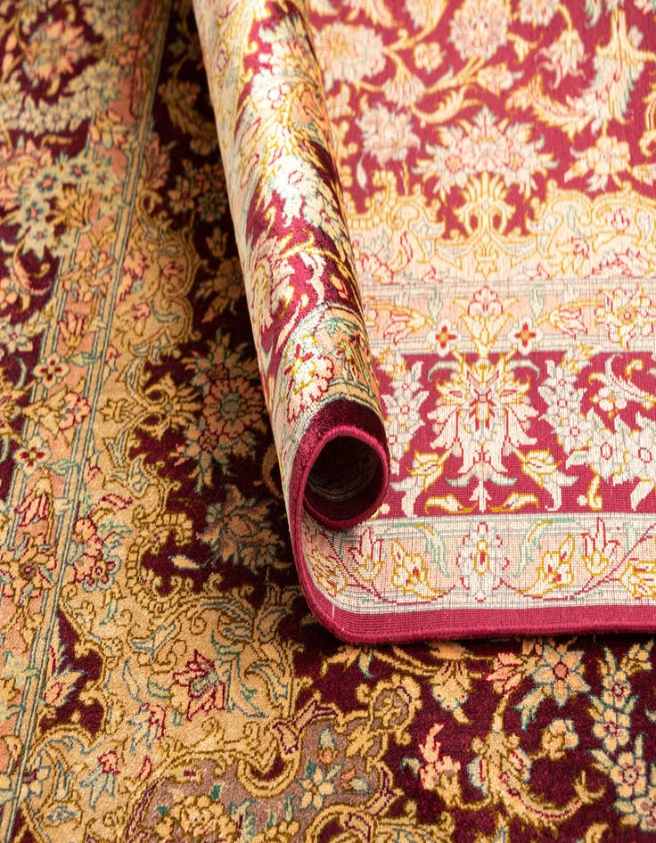 Detail image of  3' 4 x 4' 10 Ghom Silk Rug