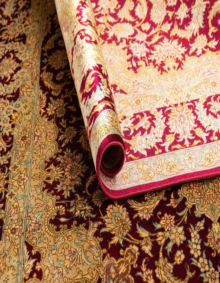 Detail image of  3' 3 x 4' 11 Ghom Silk Rug