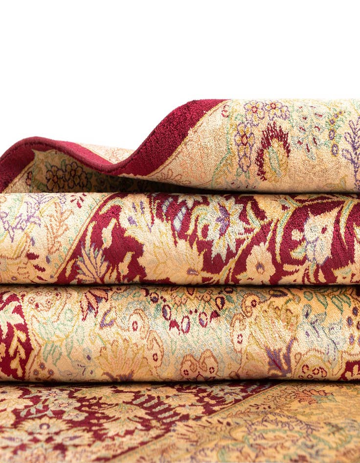 Detail image of  3' 3 x 4' 10 Ghom Silk Rug