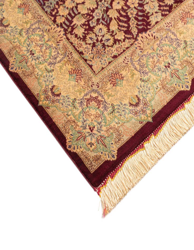 Detail image of  3' 3 x 4' 10 Ghom Silk Rug