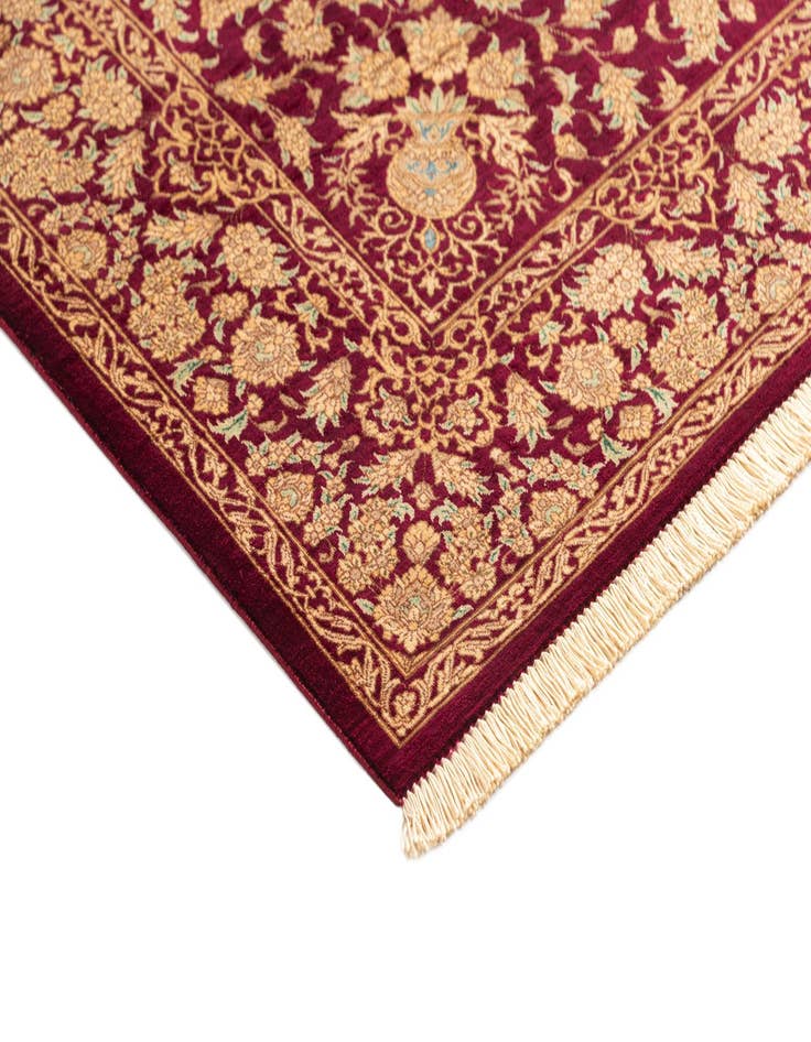 Detail image of  3' 3 x 4' 10 Ghom Silk Rug