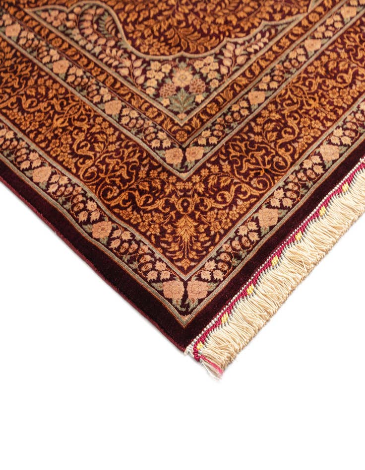 Detail image of  3' 2 x 5' Ghom Silk Rug