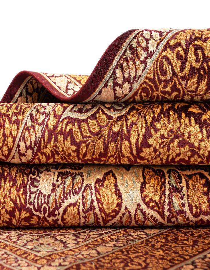 Detail image of  3' 2 x 5' Ghom Silk Rug