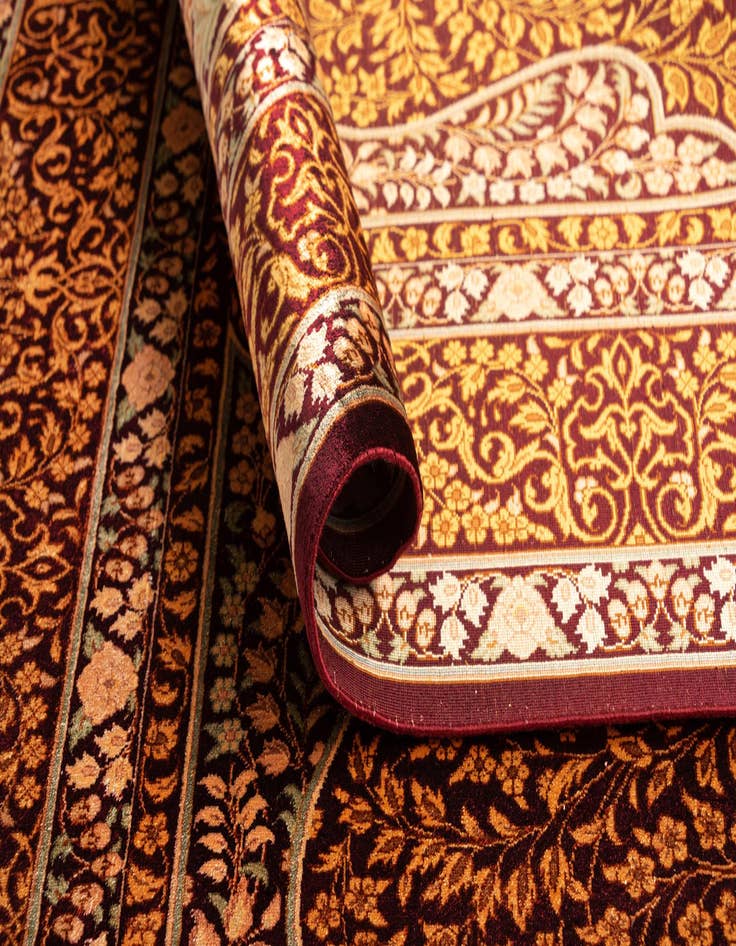 Detail image of  3' 2 x 5' Ghom Silk Rug