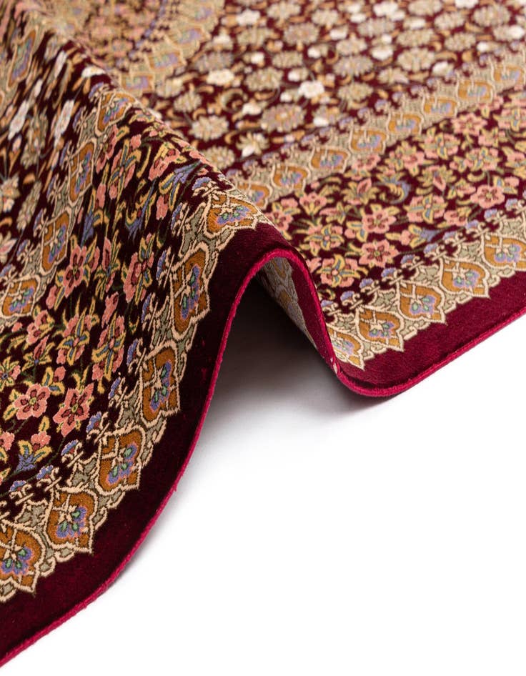 Detail image of  4' 4 x 6' 9 Ghom Silk Rug