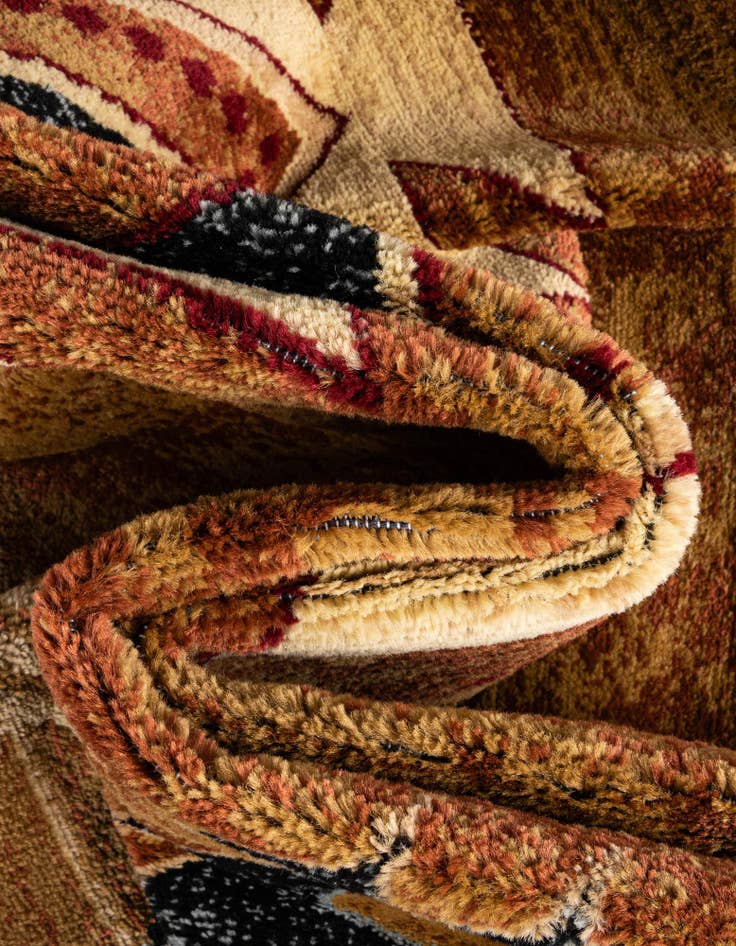 Detail image of  7' 10 x 7' 10 Pioneer Round Rug