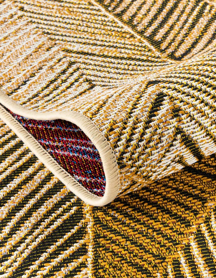 Detail image of  6' x 6'  Washable Botanical Indoor / Outdoor Square Rug