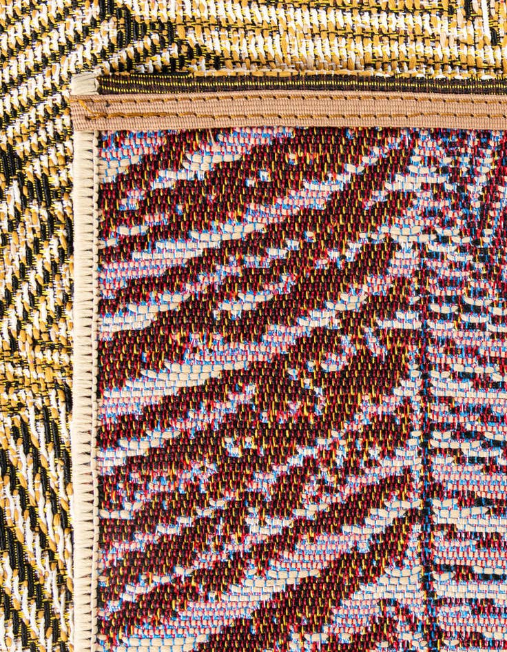 Detail image of  6' x 6'  Washable Botanical Indoor / Outdoor Square Rug