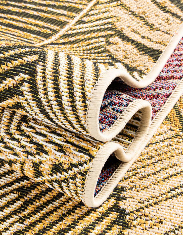 Detail image of  6' x 6'  Washable Botanical Indoor / Outdoor Square Rug