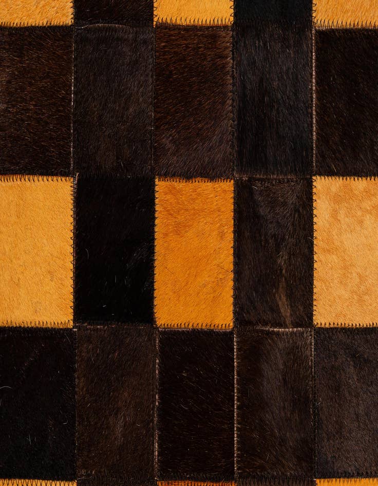 Detail image of  5' 2 x 8' Cowhide - Patchwork Rug