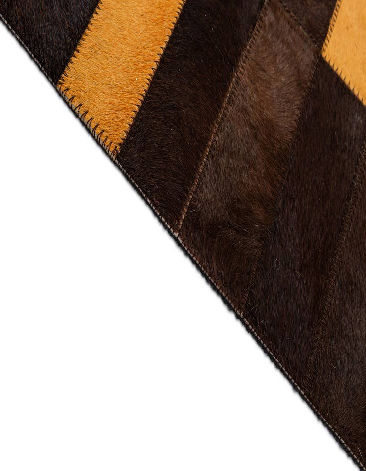 Detail image of  5' x 7' 11 Cowhide - Patchwork Rug