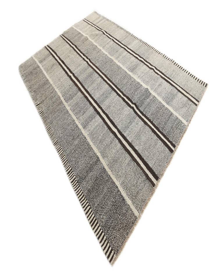 Detail image of  7' x 9' 7  Hand Woven Kilim Modern Wool Rug