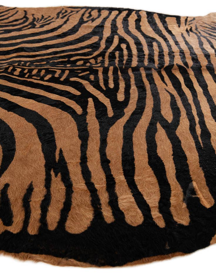 Detail image of  6' x 6' 8 Cowhide Leather Freeform Rug