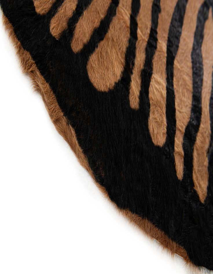 Detail image of  6' x 6' 8 Cowhide Leather Freeform Rug