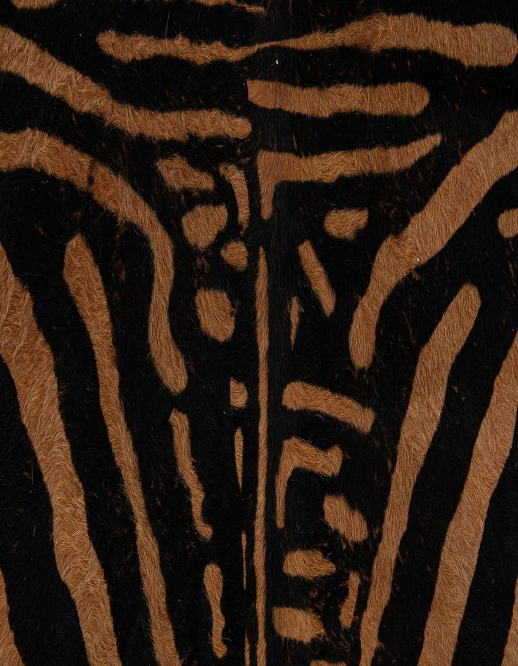 Detail image of  6' x 6' 8 Cowhide Leather Freeform Rug
