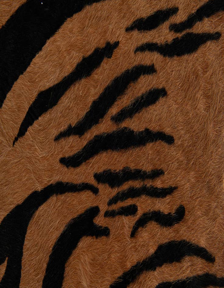 Detail image of  6' x 6' 8 Cowhide Leather Freeform Rug