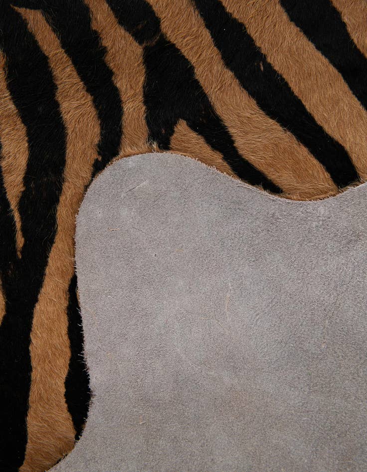 Detail image of  6' x 6' 8 Cowhide Leather Freeform Rug