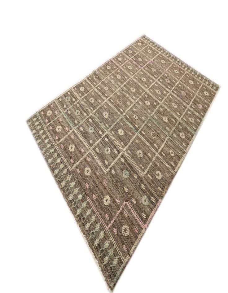 Detail image of  5' 2 x 8' 5  Hand Knotted Darya Wool Rug