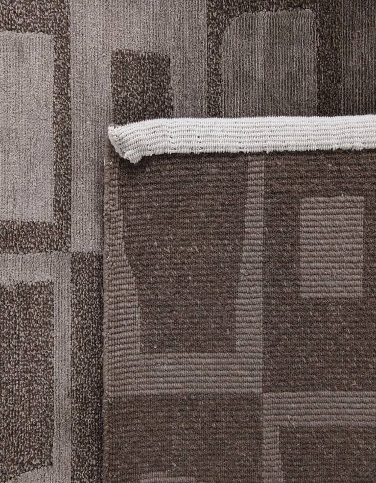 Detail image of  5' 9 x 8'  Hand Knotted Darya Wool Rug