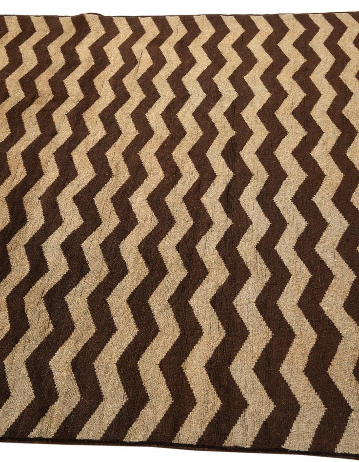 Detail image of  4' 10 x 6' 3  Hand Knotted Modern Ziegler Rug