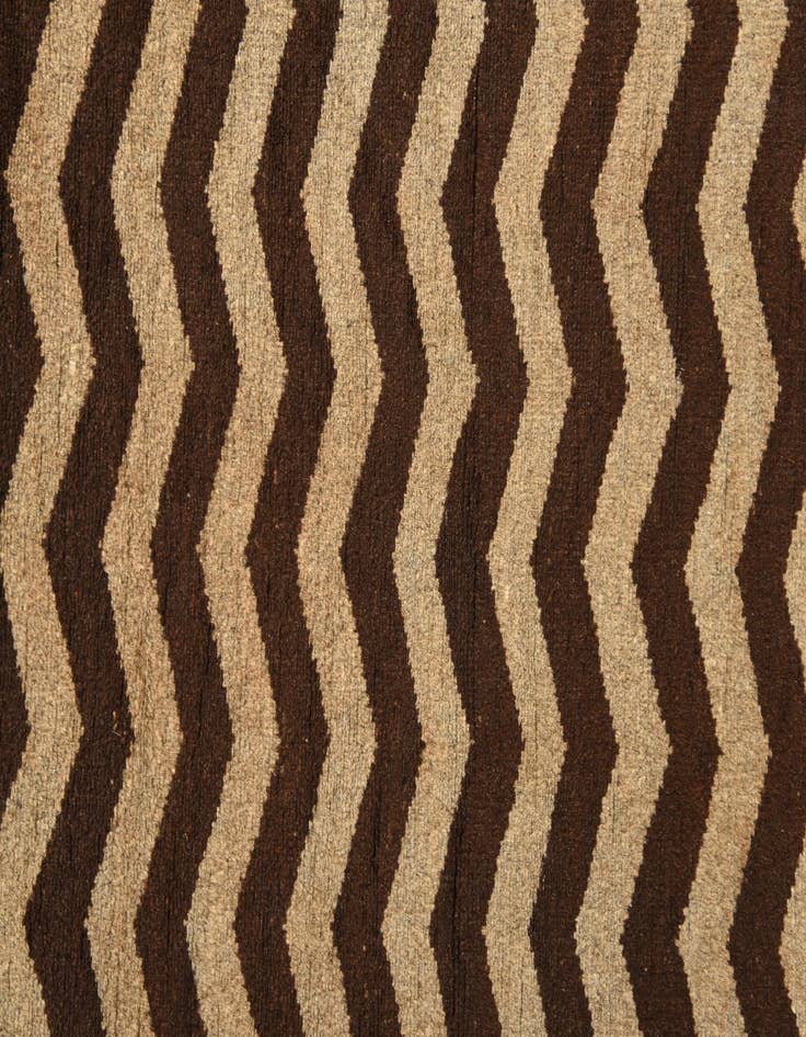 Detail image of  4' 10 x 6' 3  Hand Knotted Modern Ziegler Rug