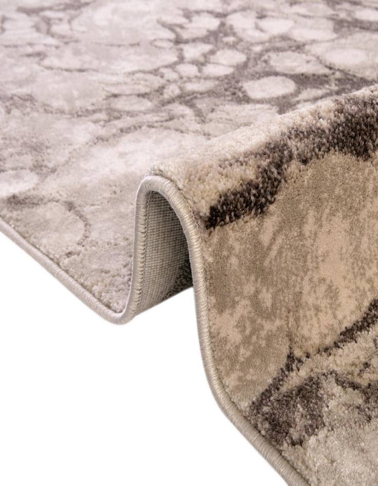 Detail image of  5' x 8' Oasis Oval Rug