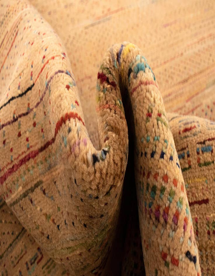 Detail image of  4' x 5' 8 Aatish Wool Rug