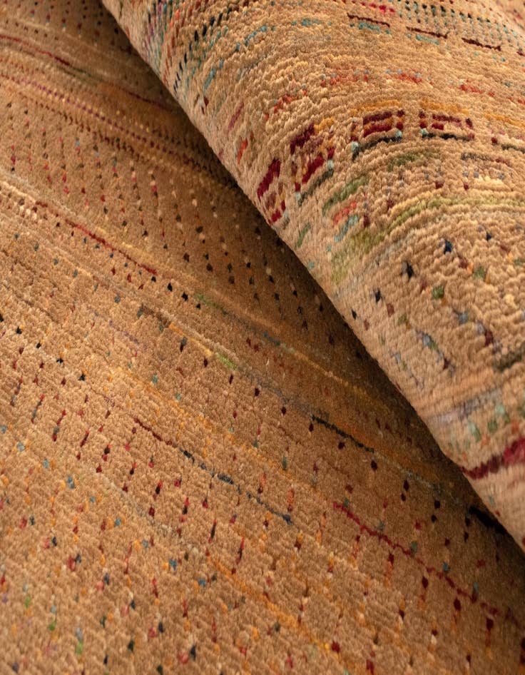 Detail image of  4' x 5' 8 Aatish Wool Rug