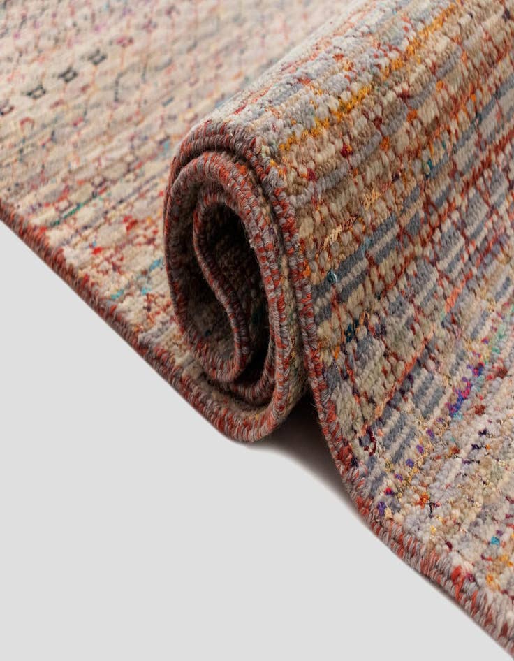 Detail image of  6' 8 x 9' 11 Agra Wool Rug