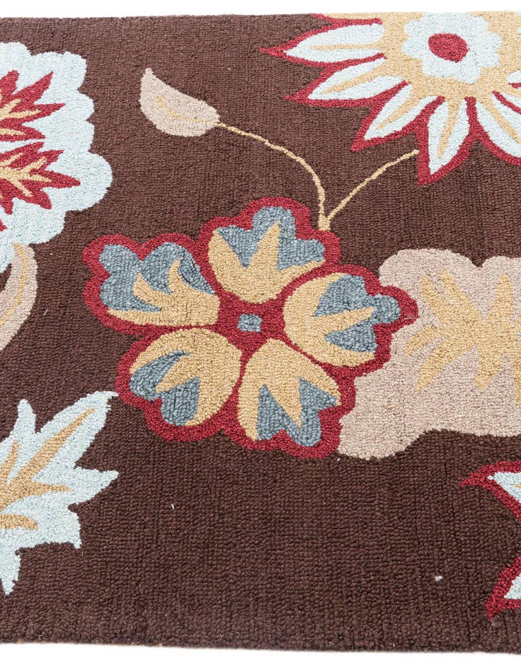 Detail image of  4' x 6' Agra Rug
