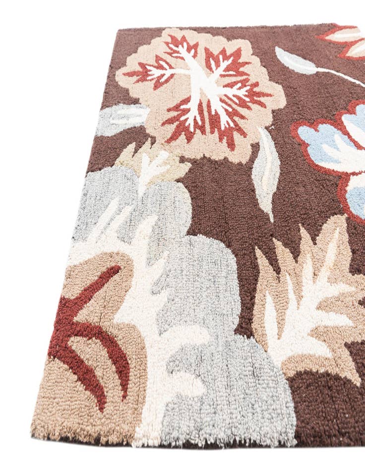 Detail image of  4' x 5' 10 Agra Rug