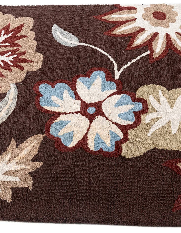 Detail image of  4' x 5' 10 Agra Rug