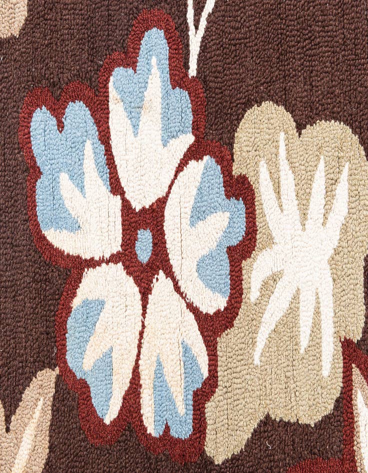 Detail image of  4' x 5' 10 Agra Rug